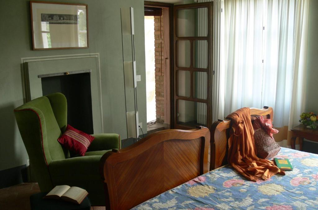 Hostal Casa Isabella Vaglio Serra Habitación foto